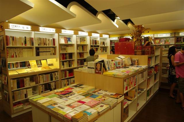 三联24小时书店将开第二家 面向社会招店长