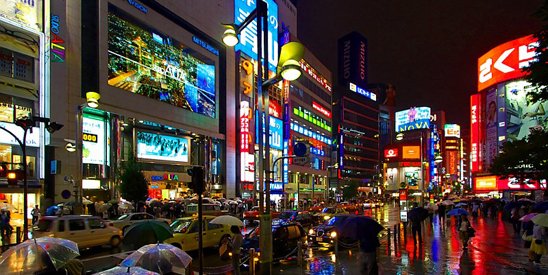 中国经济总量超过日本,但是人均算大约也只有日本的1/10。图为东京街景