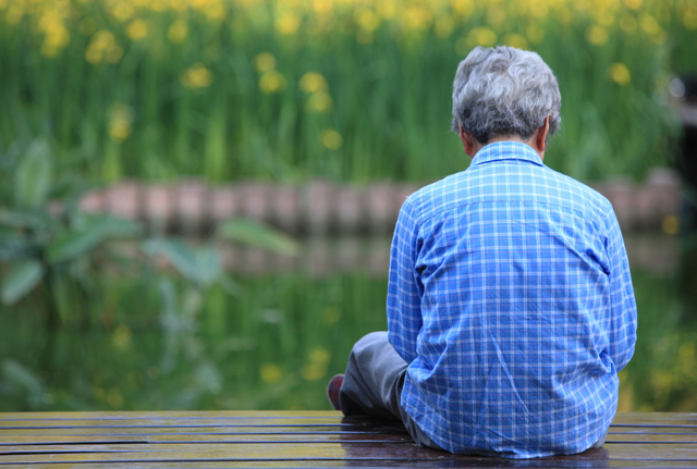 我們信奉愛情,卻對父母的愛情不屑一顧