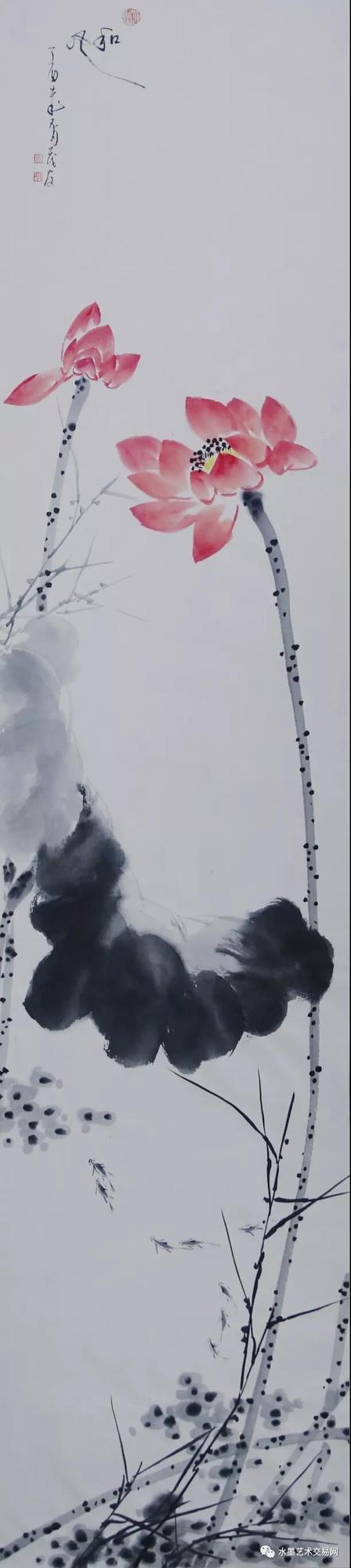 在蔡茂友水墨荷花画作中,充分地继承了中国水墨画的大写意精神,继而