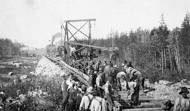 【大家】每英尺铁轨下就沉睡着一个中国人