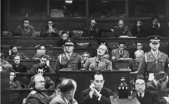 用一手影像资料还原东京审判 _文化_腾讯网