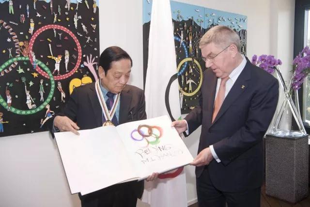 國際奧委會向中國藝術家韓美林頒發“顧拜旦獎”
