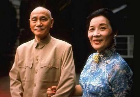 蒋介石和宋美龄是“政治婚姻”？47年后说出真相