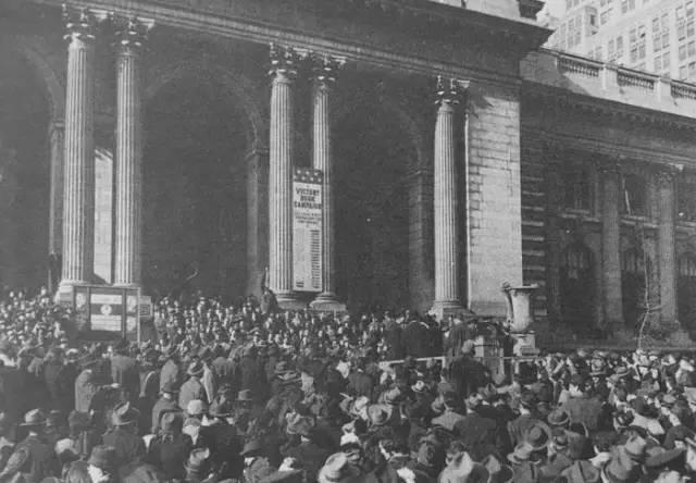 纳粹焚书后,美国人发起捐书运动改变国家命运