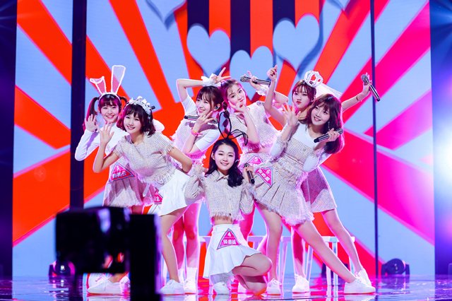 創造101中楊超越的「破功」