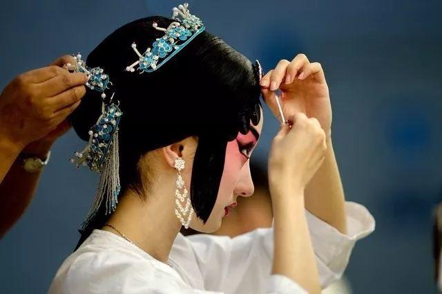 连《浮生六记》都要读翻译版,你是古文白痴吗