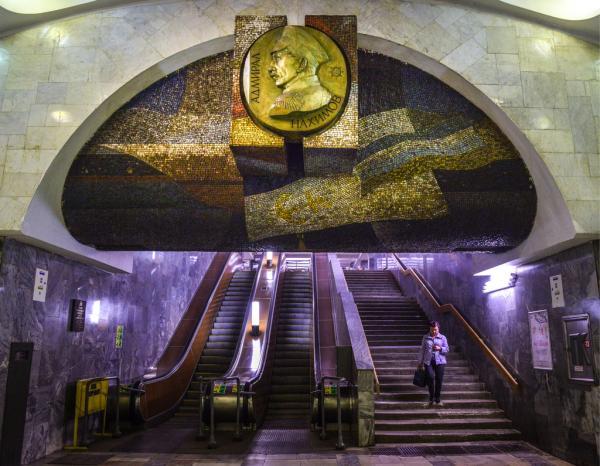 “地下宫殿”莫斯科地铁惊魂记