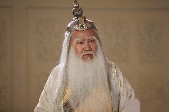 如果太上老君与如来佛同桌吃饭，他们俩谁该坐上位?_文化_腾讯网