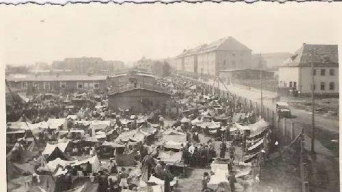 二战时期美军战俘营中地下交易:囤香烟,倒卖彩票