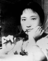 此雕刻6位佼人貌美画更美