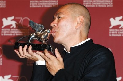 蔡明亮《郊游》获银狮奖:我的电影能得奖是很