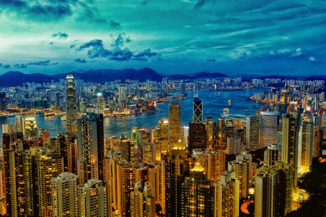 赚钱,买楼?也许这些才是真正香港精神所在