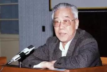 何方：毛泽东决定出兵抗美援朝