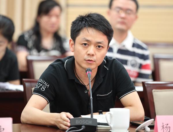 最年轻评委解答茅奖七大疑问:并非