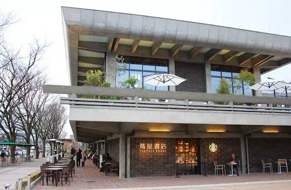 日本活得好的书店，都不仅仅是书店