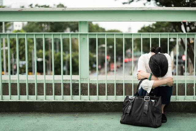 妈妈，我们是不是会穷一辈子