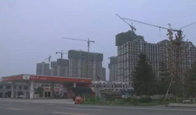 人要活得心裡有點底，還真得有個房子