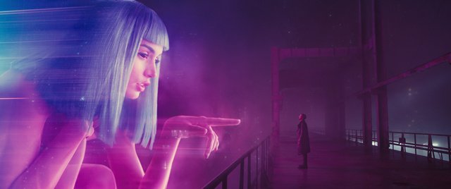 《银翼杀手2049》：拟真、创世、觉醒以及生命中那团微暗的火