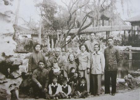 艺术家在政治运动中的个人境遇