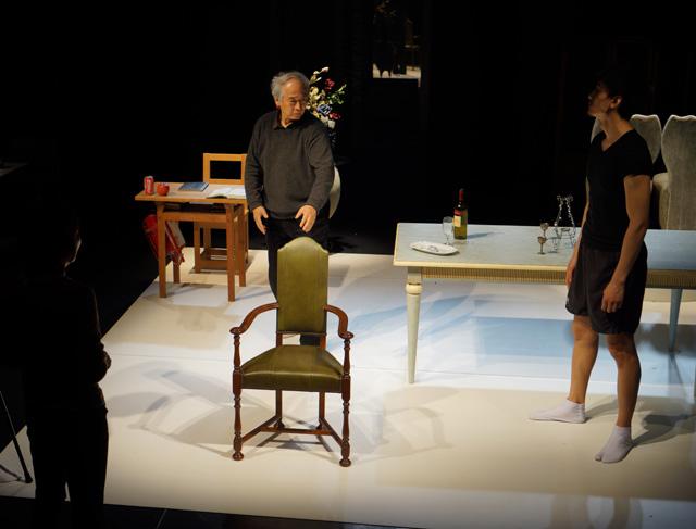 日本戏剧大师铃木忠志：艺术家至死都要站在第一线