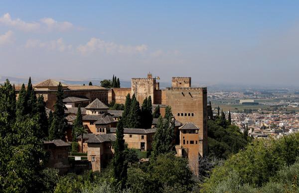 这座王宫让西班牙国王找了百余年，一首吉它曲还因其不朽