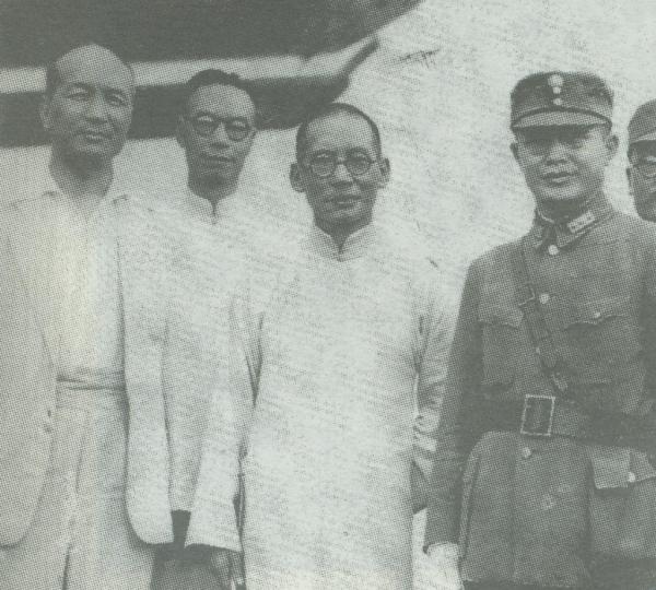 杨天石：龙云暗助汪精卫叛逃