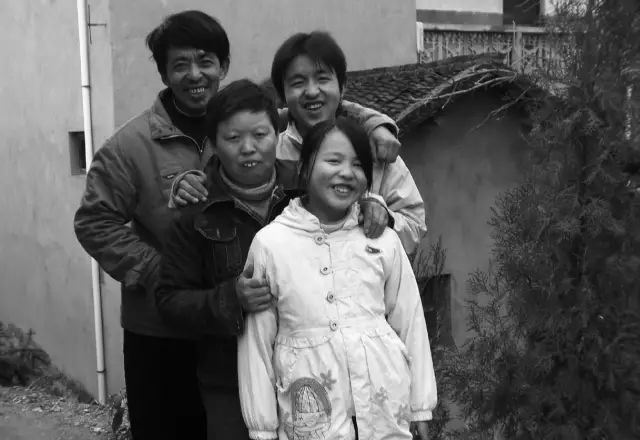 沦为城市附庸的村庄，在惯性中滑行的生存