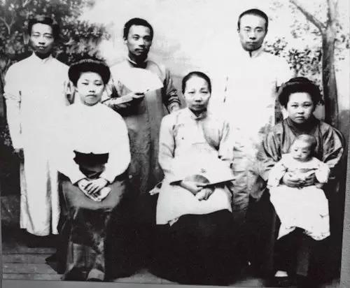 今天如何看待鲁迅和周作人？