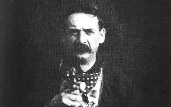 打我打我:现代谋杀艺术