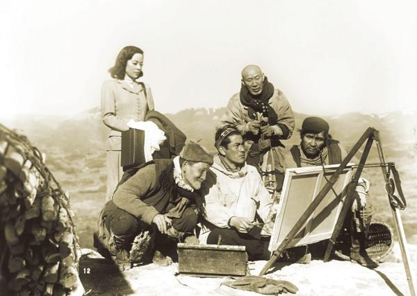 1950年电影《丑闻》剧照,黑泽明导演,李香兰(