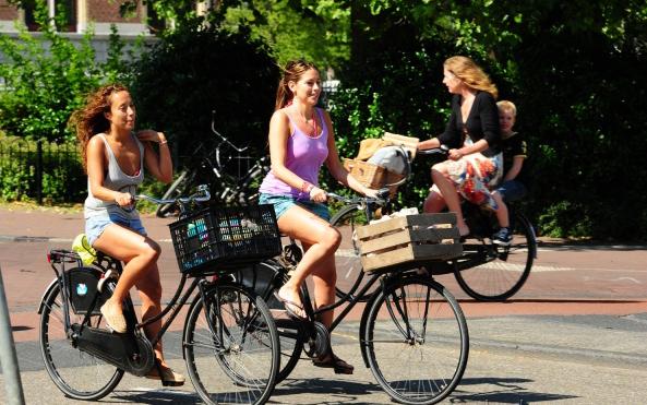 阿姆斯特丹人的自行车生活