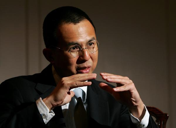 李嘉诚如何磨练含着金钥匙出生的李泽楷?