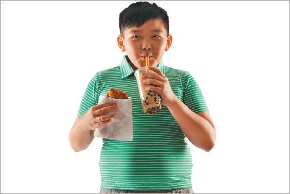越来越胖的中国孩子 越来越不平等的肥胖率