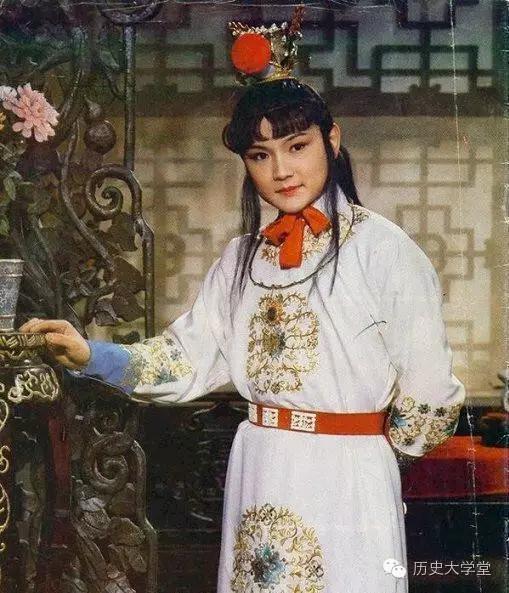 (图)贾宝玉,中国古典名著《红楼梦》中的男主角,87版央视红楼梦剧照.
