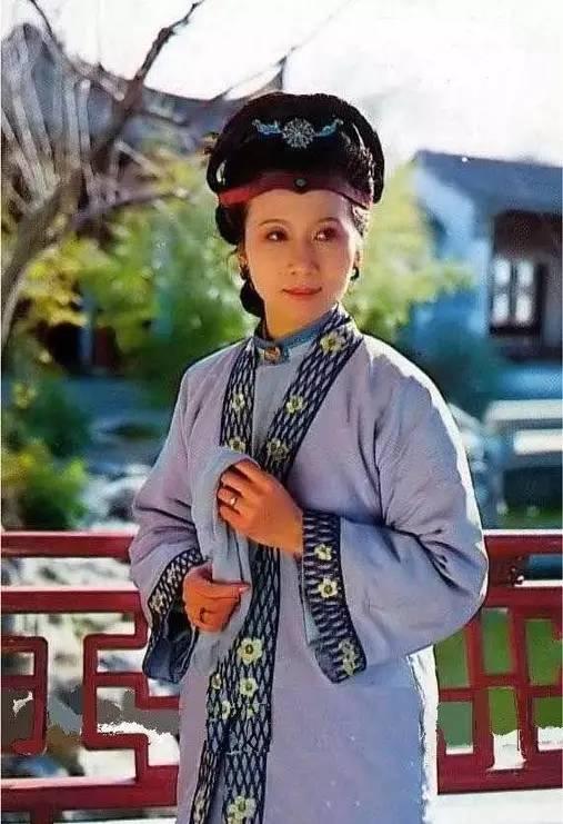 一个道德幽灵和她的无爱婚姻