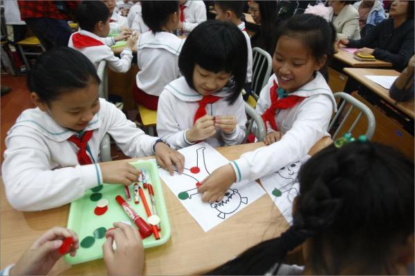 不良家庭环境对男孩消极影响更大?_文化_腾讯