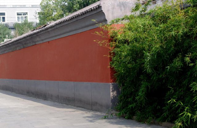 目前李鸿章祠堂仅剩的一段红色围墙