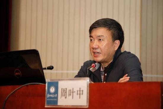 宪法专家:中国现在不走法治这条路就没有前路了