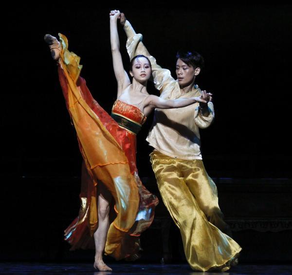 如何演绎现代芭蕾中的杨贵妃?
