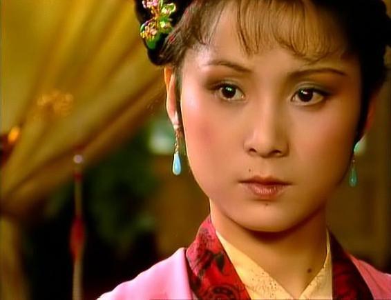 《红楼梦》里晴雯被逐出大观园,袭人有没有告密?_文化_腾讯网