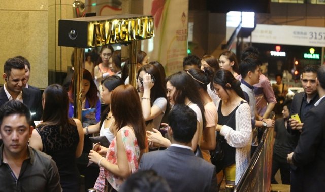 姑娘，咱們買單時AA制行嗎？