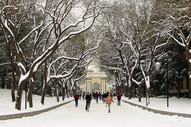 師生關係出路何在