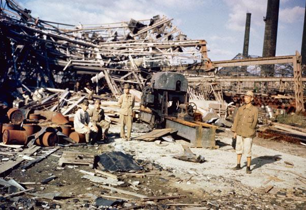 广岛长崎核爆炸后的日本