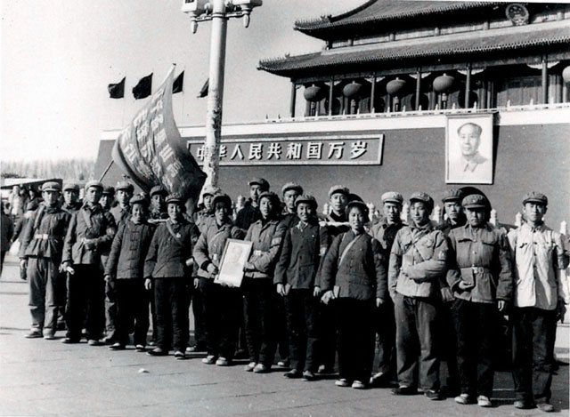资料图:串联红卫兵 资料图:串联红卫兵