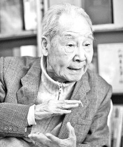 93岁北大教授许渊冲获国际文学翻译最高奖项