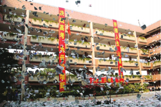 高考完就撕书，学生为啥这么恨课本?_文化_腾讯网