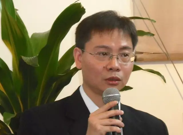 萧瀚：从法治通往政治 