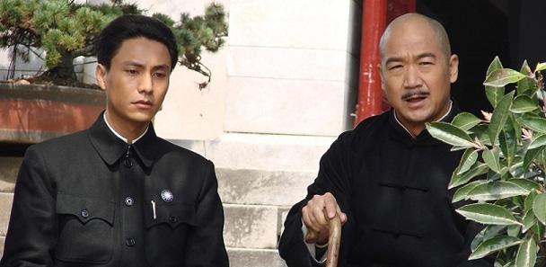 《建国大业》和父亲对话时困惑迷茫的,酷酷的蒋经国