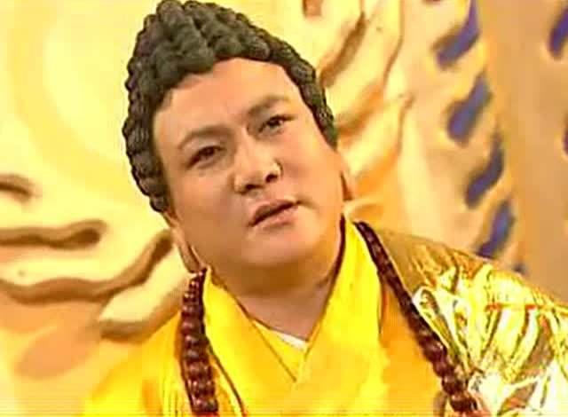 三清与佛祖都是客,王母让佛祖坐了首席第一桌,足见老君的排名已经低了